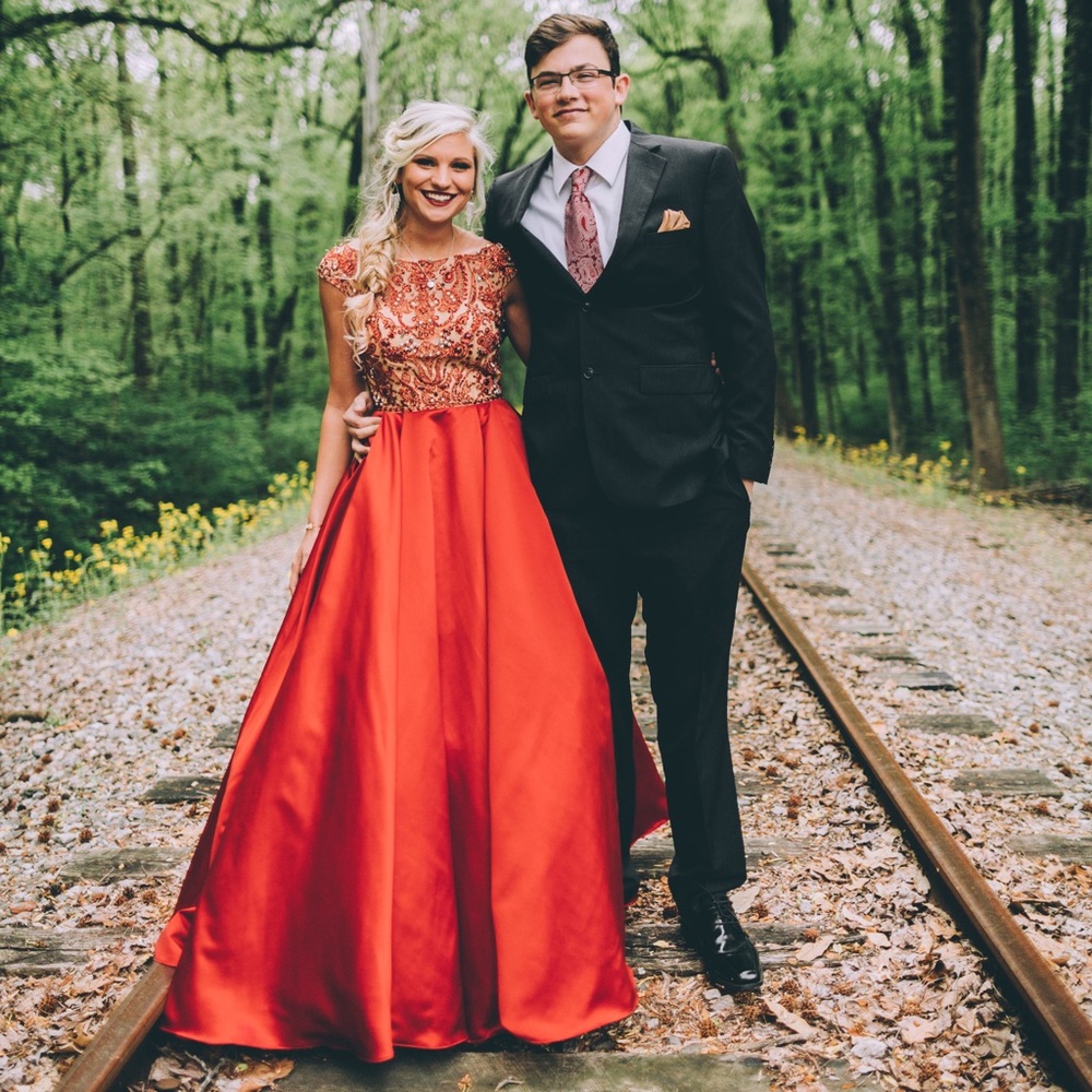 red sherri hill prom dress size 2